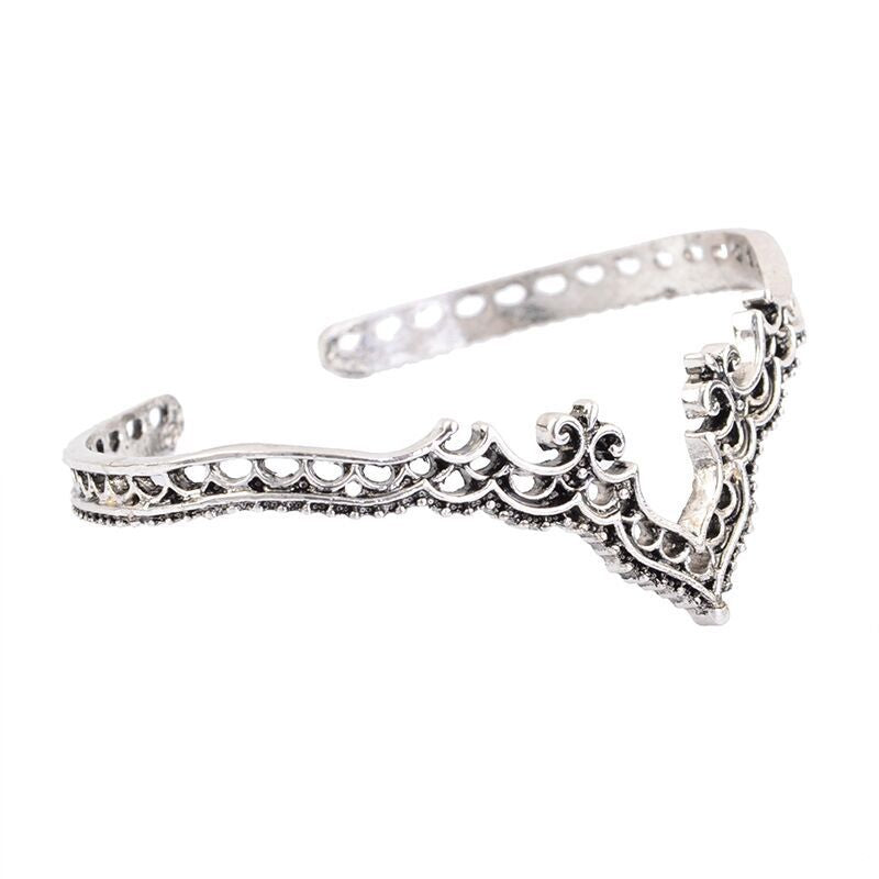 💎 Vintage Floral Openwork Bangle