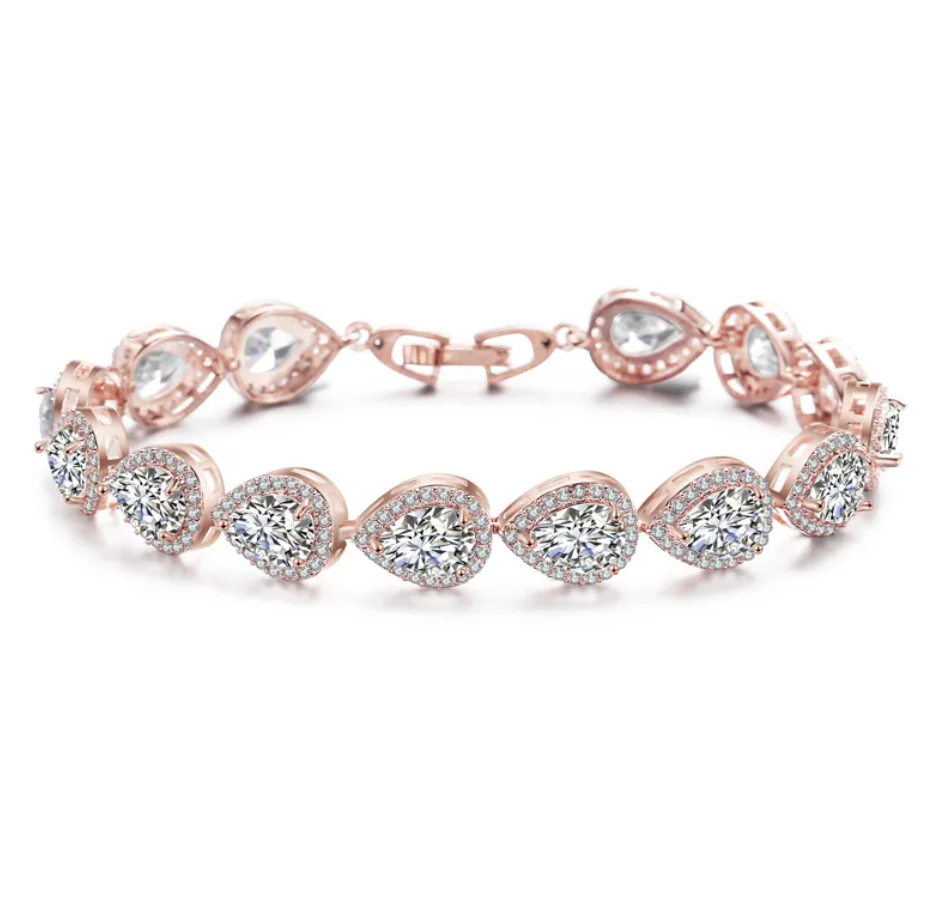 💎 Sparkling Zircon Heart Bracelet