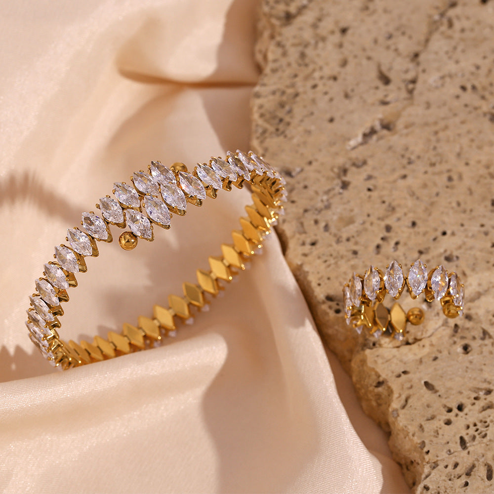 💎 Elegant Gold Crystal Bangle & Ring Set