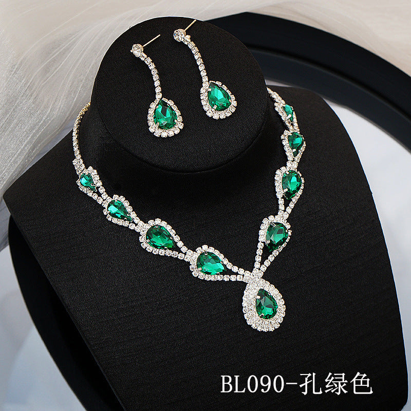 💎 Elegant Teardrop Crystal Necklace & Earring Set