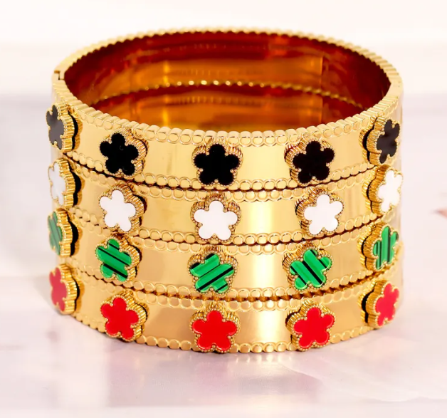 💎 Emerald Green Gold Bangle