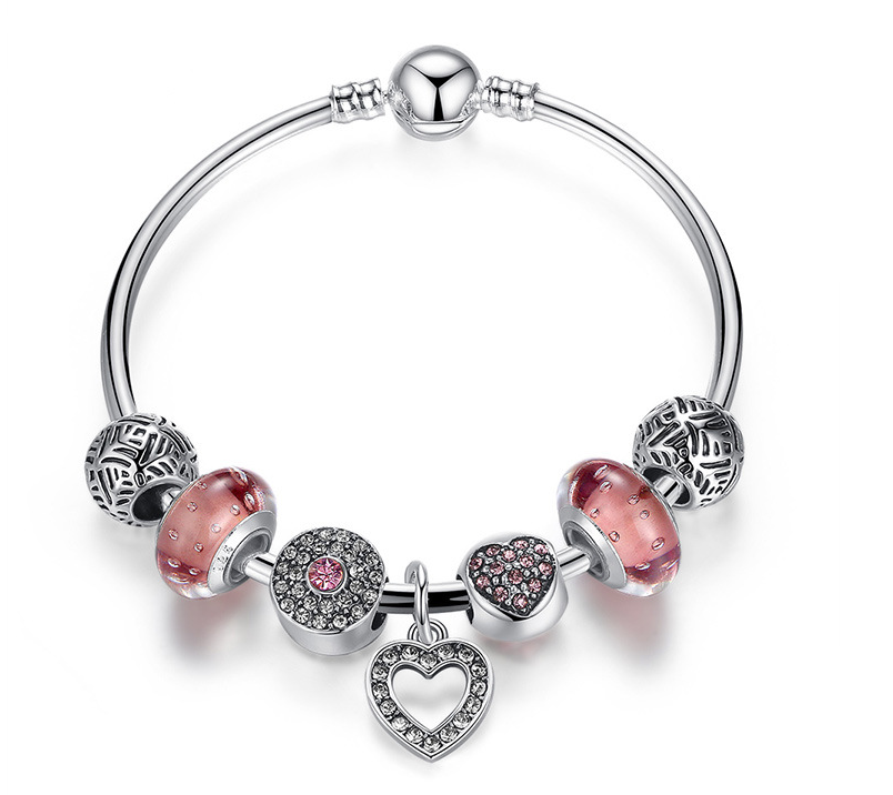 💎 Silver Heart Beaded Bracelet