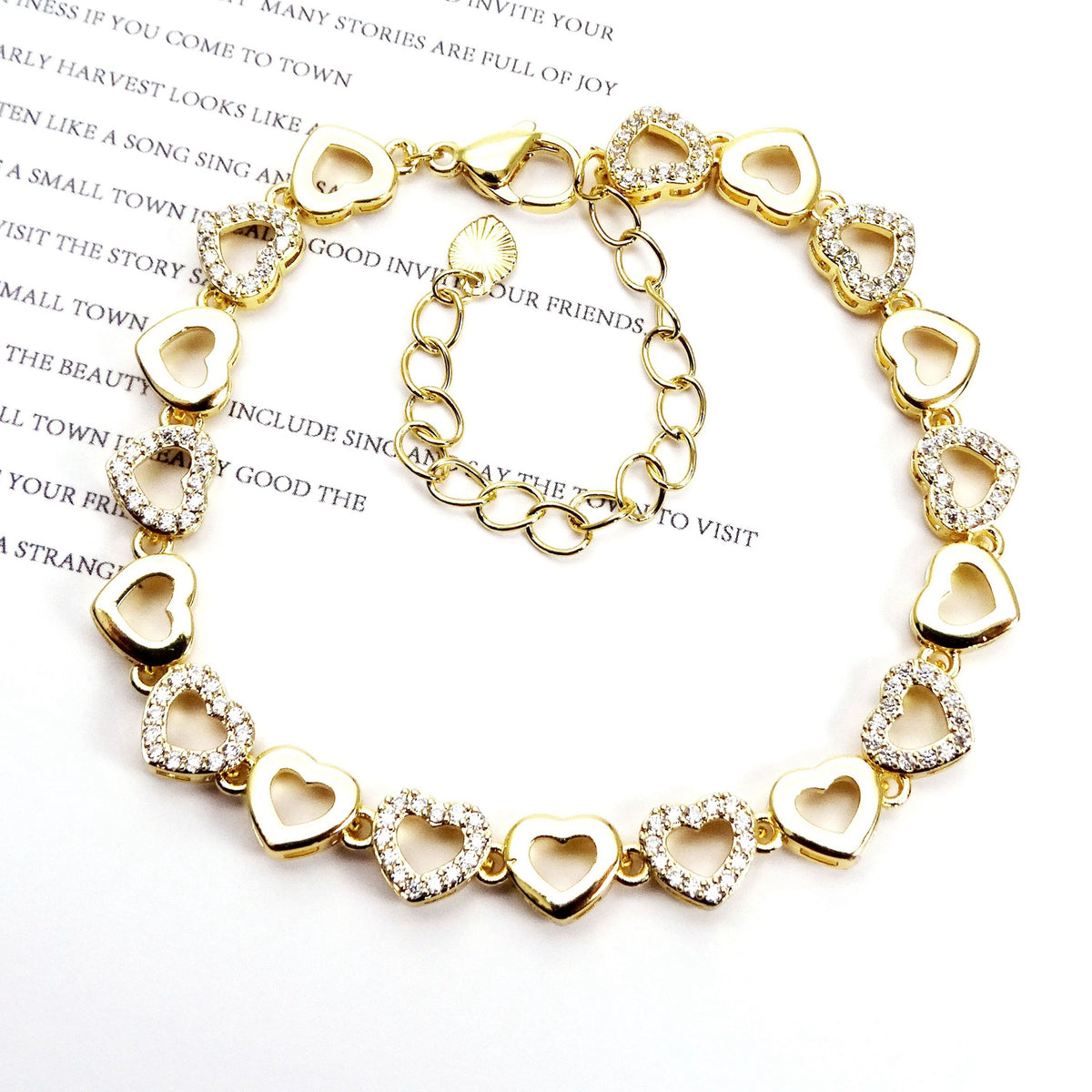 💎 Sparkling Zirconia Floral Bracelet