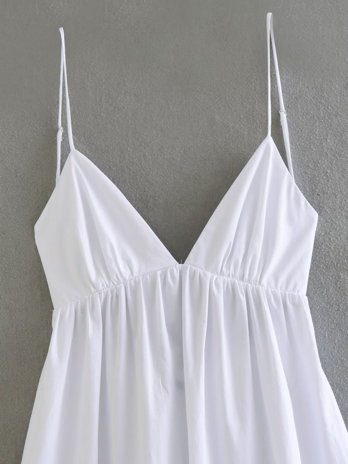 💎 Coastal Breeze White Backless Maxi Dress