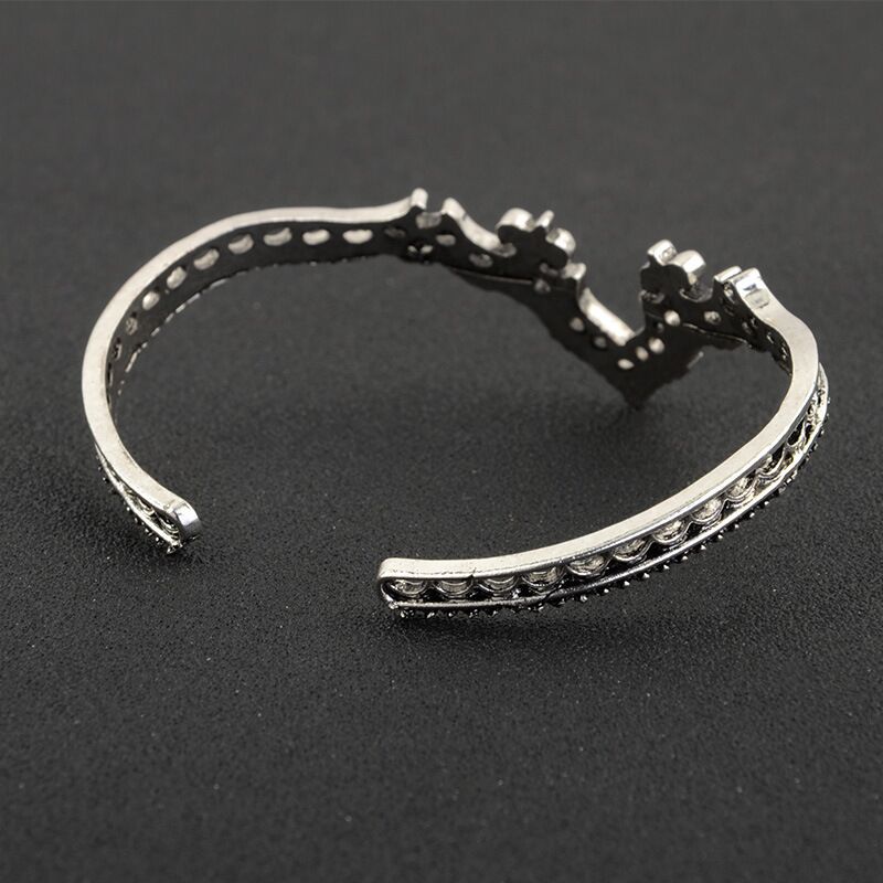 💎 Vintage Floral Openwork Bangle