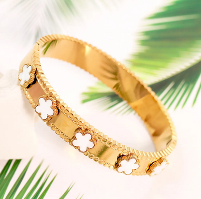 💎 Emerald Green Gold Bangle
