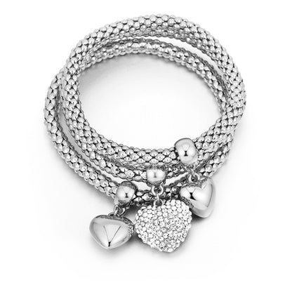 💎 Sparkling Heart Charm Bracelet