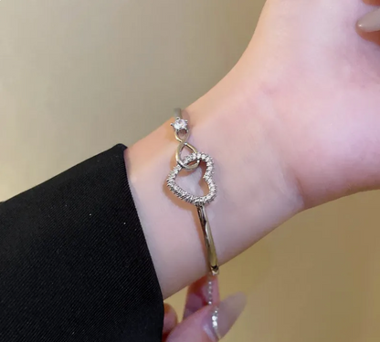 💎 Sparkling Zircon Heart Bracelet
