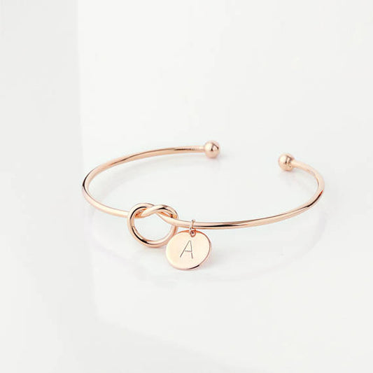💎 Personalized Heart Knot Bracelet