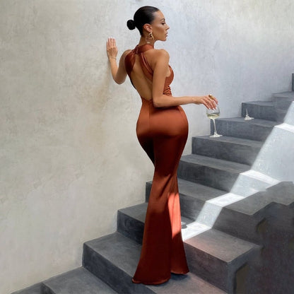 💎 Elegant Backless Fishtail Maxi Dress