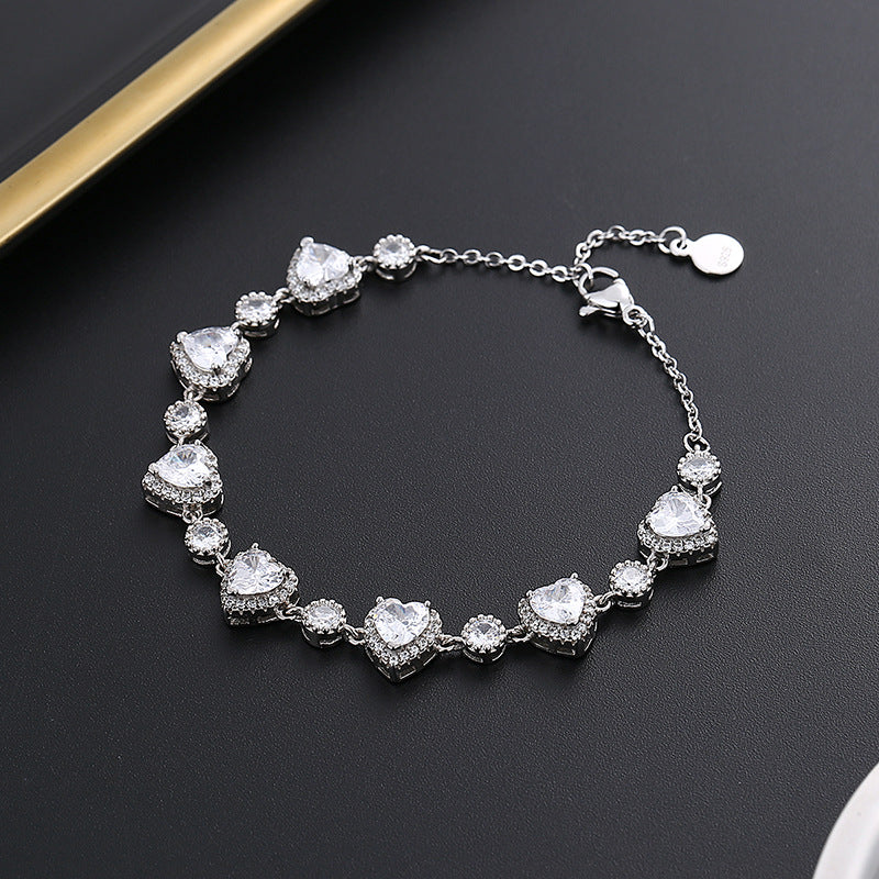 💎 Heart-Shaped Platinum Bracelet
