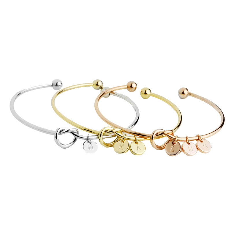 💎 Personalized Heart Knot Bracelet