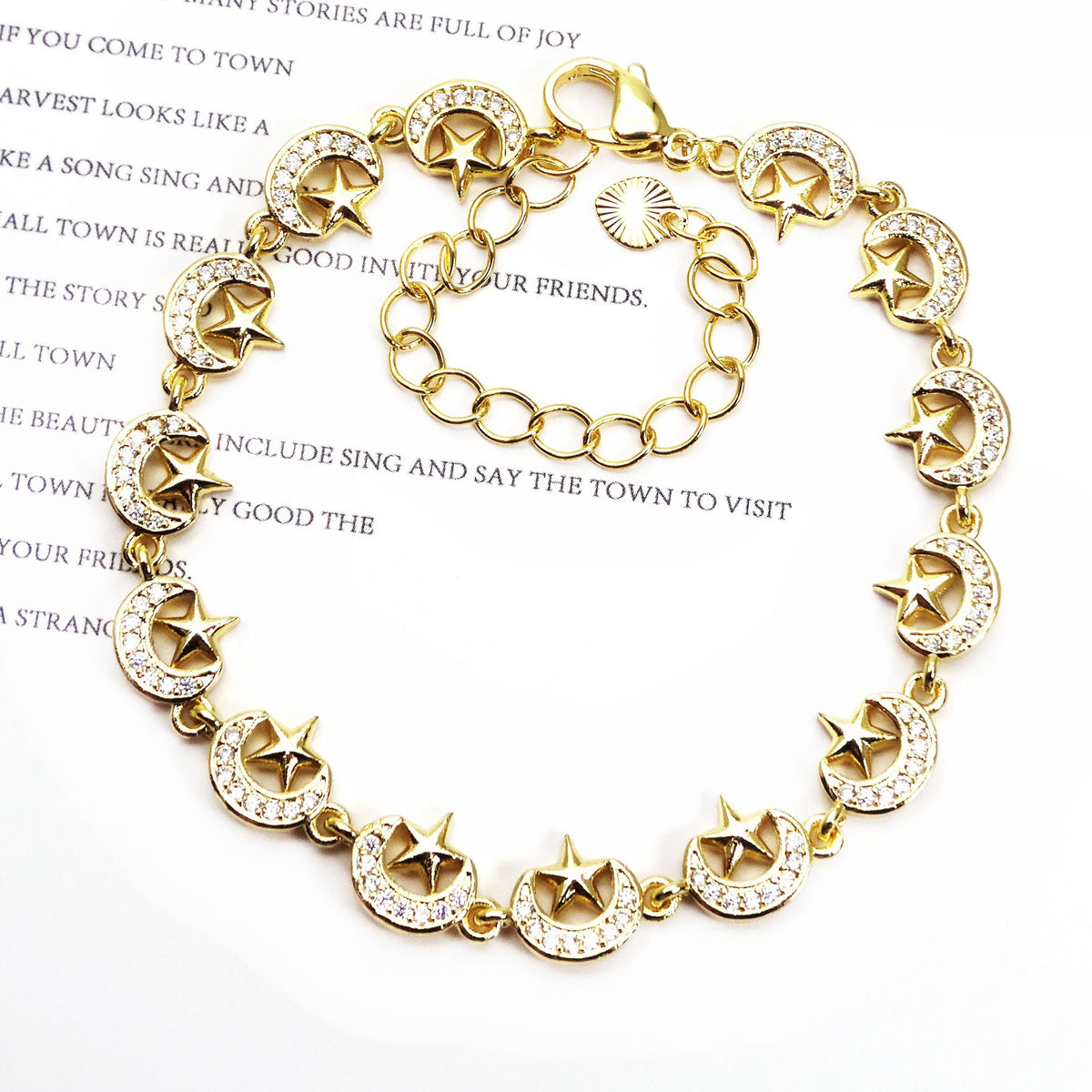 💎 Sparkling Zirconia Floral Bracelet