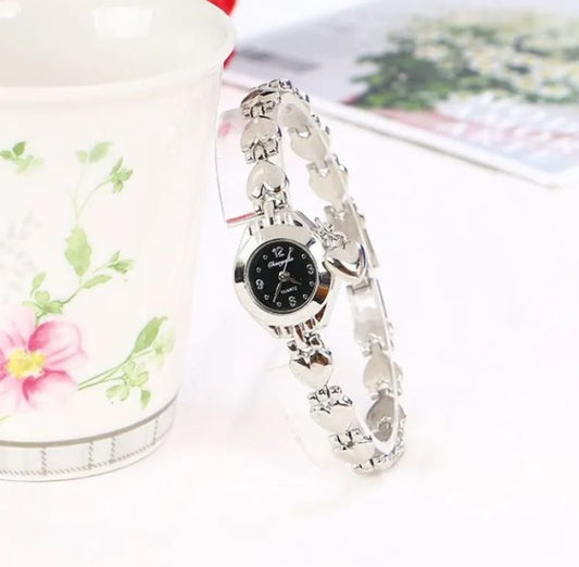💎 Elegant Heart Bracelet Watch