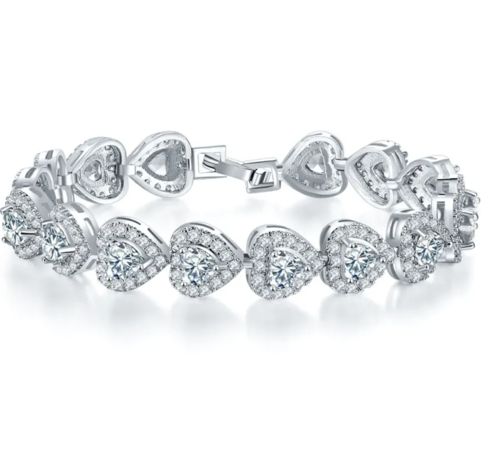 💎 Sparkling Zircon Heart Bracelet