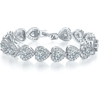 💎 Sparkling Zircon Heart Bracelet