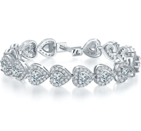 💎 Sparkling Zircon Heart Bracelet