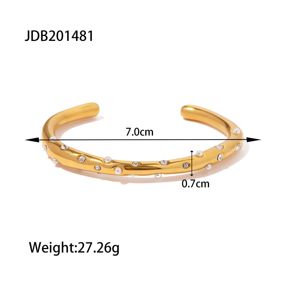 💎 Elegant Gold Open Bangle
