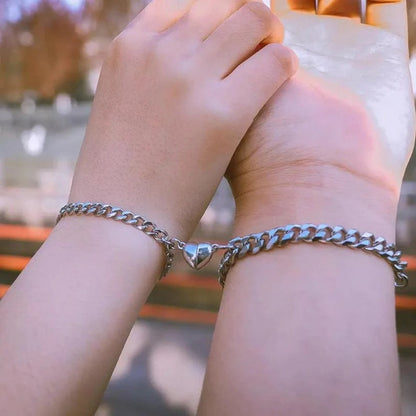 💎 Magnetic Heart Couples Bracelet Set