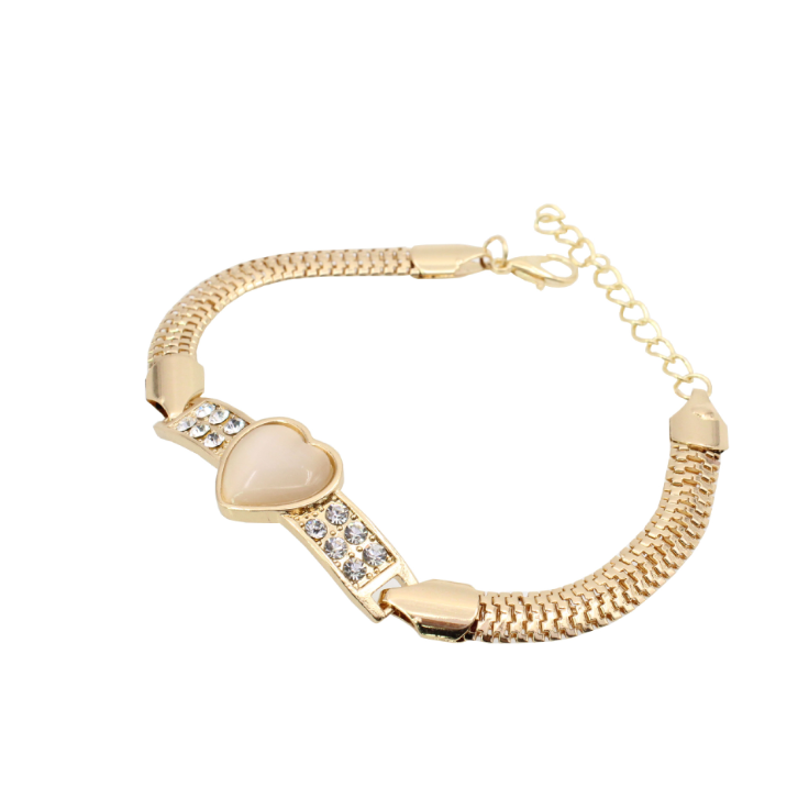💎 Cat’s Eye Heart Bracelet