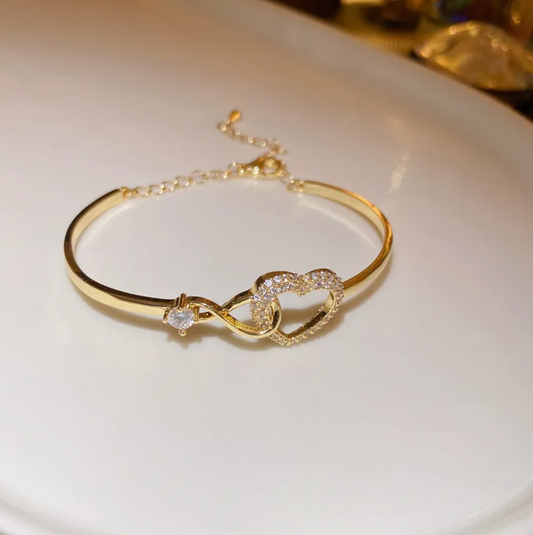 💎 Sparkling Zircon Heart Bracelet