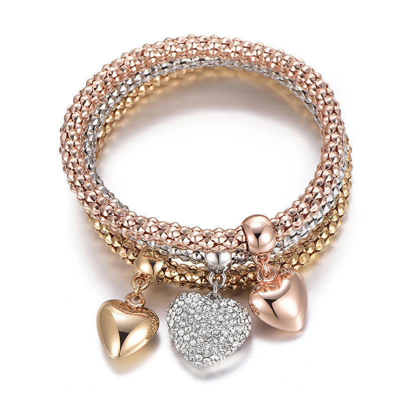 💎 Sparkling Heart Charm Bracelet