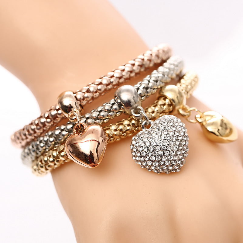 💎 Sparkling Heart Charm Bracelet