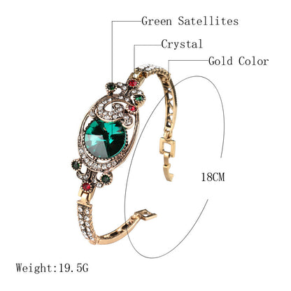 💎 Vintage Crystal Gem Bracelet