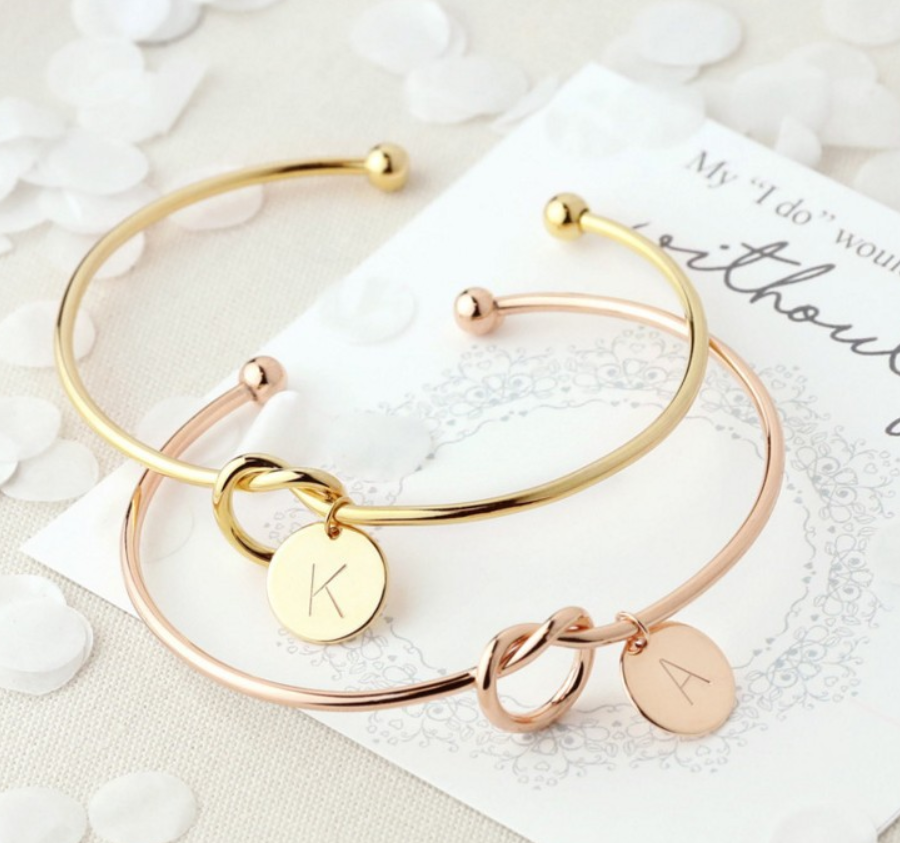 💎 Personalized Heart Knot Bracelet