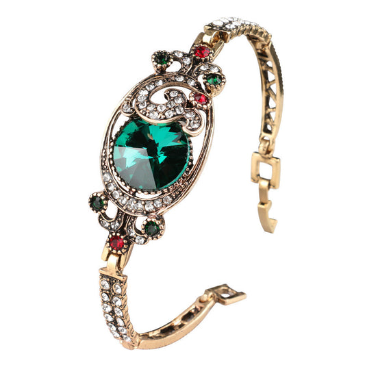 💎 Vintage Crystal Gem Bracelet