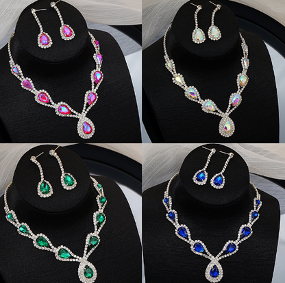 💎 Elegant Teardrop Crystal Necklace & Earring Set