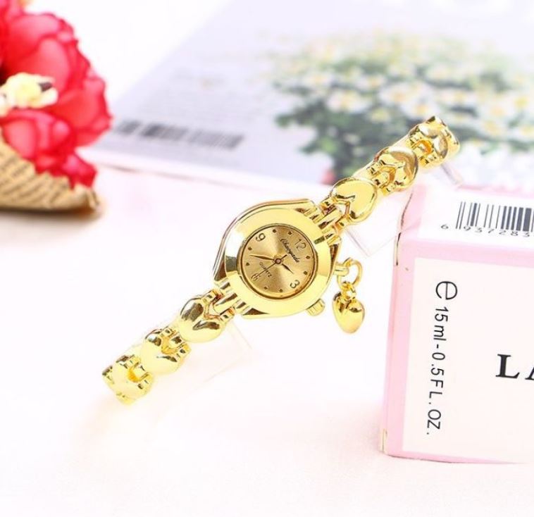 💎 Elegant Heart Bracelet Watch