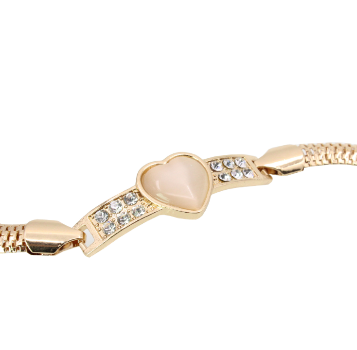 💎 Cat’s Eye Heart Bracelet