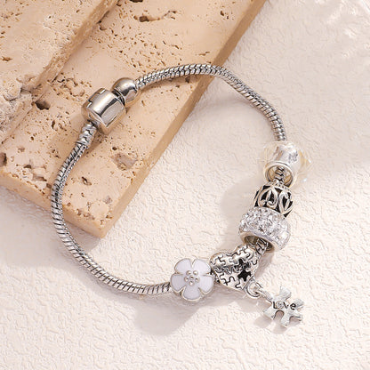 💎 Elegant Heart Charm Bracelet