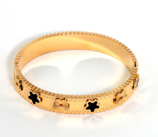 💎 Emerald Green Gold Bangle